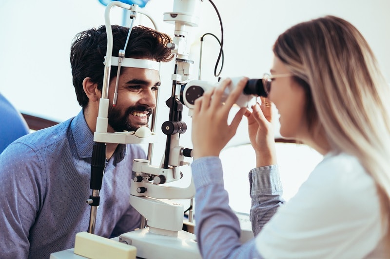 Optometrist Specialist Optometrist Specialist